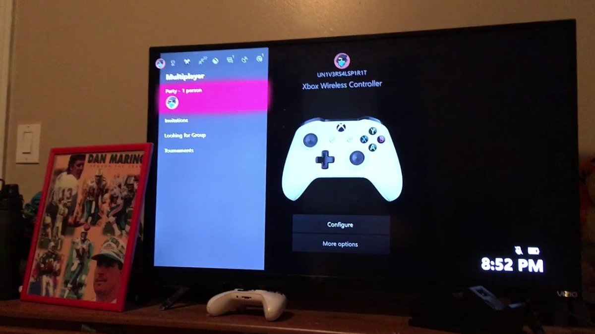 How to Unmute Mic on Xbox One? - keysdirect.us